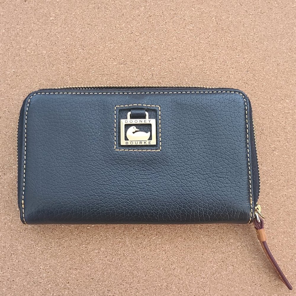 Dooney & Bourke Large Leather Wallet (Black/Tan)